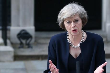 Thủ tướng May liệu có mạo hiểm với Brexit "không thỏa thuận"?