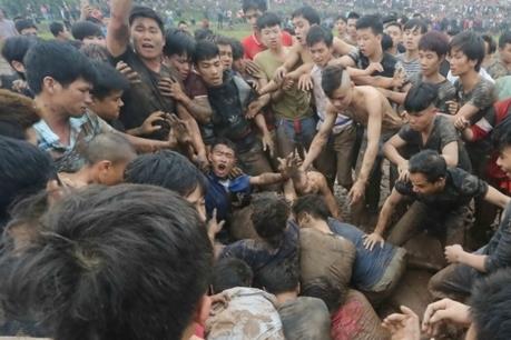 Họp khẩn tạm dừng phần cướp phết tại Lễ hội phết Hiền Quan 2019