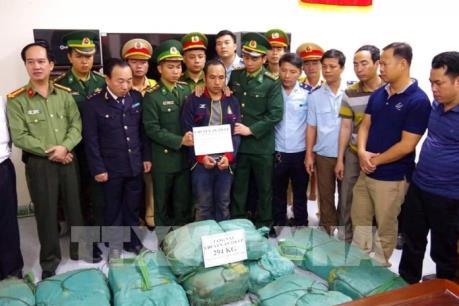 Xác định thủ phạm chở 294 kg ma túy đá
