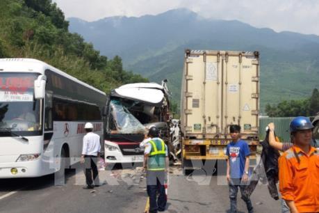 Tai nạn nghiêm trọng tại hầm Hải Vân khiến 13 người bị thương