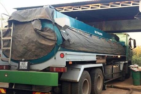 Tạm giữ 18.000 lít xăng không rõ nguồn gốc