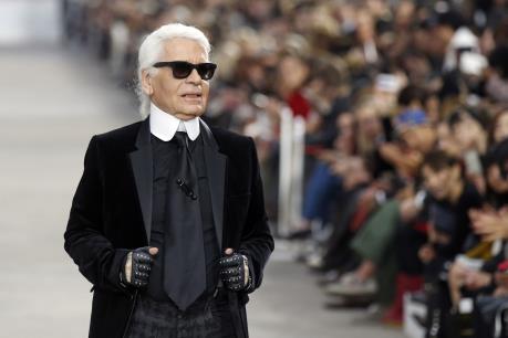Biểu tượng ngành thời trang thế giới Karl Lagerfeld qua đời