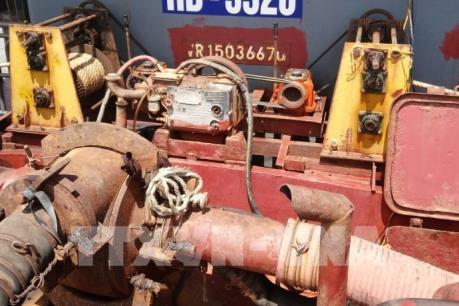 Tạm giữ nhiều phương tiện khai thác cát trái phép trên vùng biển Cần Giờ