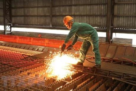 Các doanh nghiệp thích ứng ra sao với điều chỉnh giá điện?