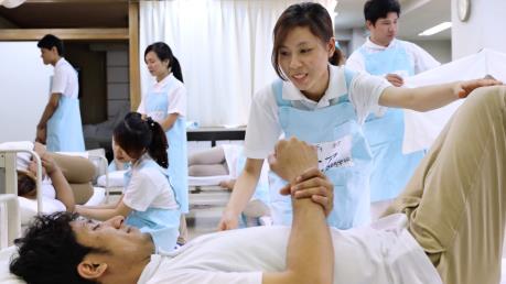 Nhật Bản nới lỏng yêu cầu ngoại ngữ với điều dưỡng viên nước ngoài