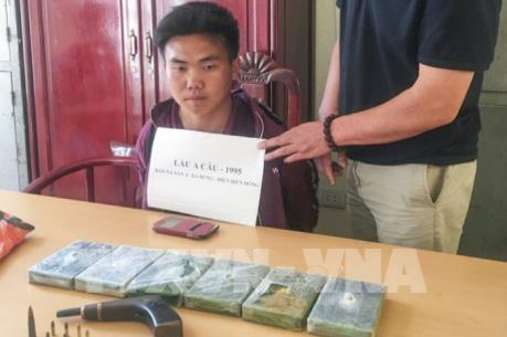 Điện Biên bắt 2 đối tượng mua bán, vận chuyển 6 bánh heroin