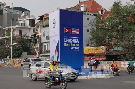 Hội nghị Thượng đỉnh Hoa Kỳ - Triều Tiên lần 2: Miễn phí xe buýt cho phóng viên phục vụ