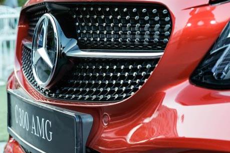 Cận cảnh Mercedes-Benz C-Class nâng cấp vừa ra mắt thị trường Việt