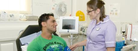 Ngành dịch vụ y tế Anh chịu tác động nếu Brexit không thỏa thuận