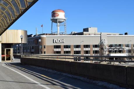 Canada giữ nguyên phán quyết trong vụ kiện về thuốc lá