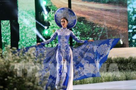 Cận cảnh các mẫu áo dài tại Lễ hội Áo dài Tp. Hồ Chí Minh