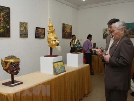 Được tạm nhập, tái xuất các tác phẩm, hiện vật để triển lãm