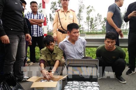 Thái Bình bắt ba đối tượng vận chuyển 6,2 kg ma túy tổng hợp