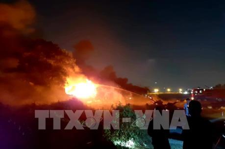 Cháy lớn ở kho xưởng của Công ty kho bãi miền Nam