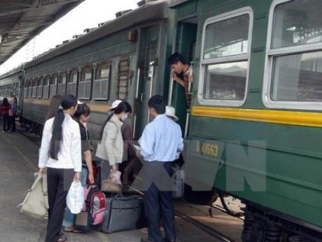 Từ 15/3, ngành đường sắt bỏ miễn phí "suất ăn hàng không”