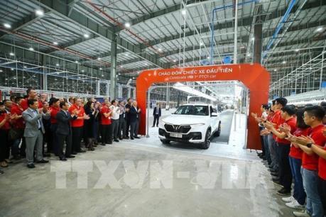 Thị trường ô tô Việt Nam giảm mạnh trong tháng 2