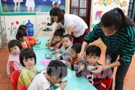Hơn 1.300 trẻ đi làm xét nghiệm sán lợn sau vụ thịt lợn “bẩn”