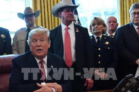 Tổng thống Mỹ phủ quyết dự luật ngăn chặn tuyên bố tình trạng khẩn cấp quốc gia