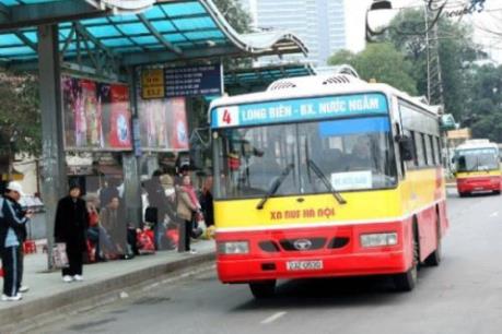 Tuyến xe buýt 04 Hà Nội là phương tiện giao thông quen thuộc và thuận tiện cho những người sống và làm việc tại thủ đô. Hãy xem những bức ảnh về tuyến xe buýt này để cảm nhận được sự năng động, tiện lợi và hiệu quả của nó.