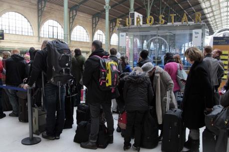 Tàu cao tốc Eurostar bị hủy chuyến liên tục do đình công tại Pháp