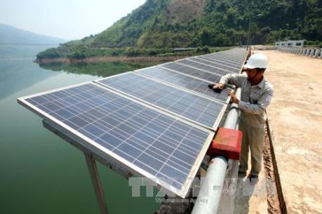 3 bài học cho phát triển năng lượng sạch tại Việt Nam