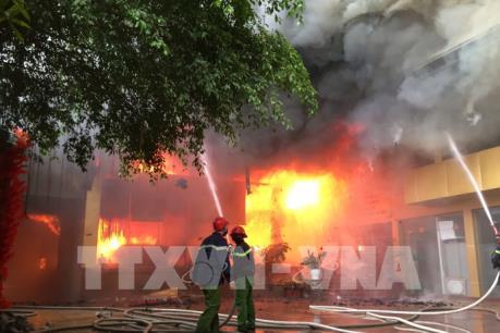 Tin mới nhất về vụ cháy tại tổ hợp khách sạn, nhà hàng, karaoke thành phố Vinh