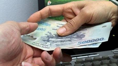 Tạm đình chỉ công tác một bác sỹ “vòi” tiền bệnh nhân