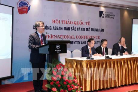 Bản sắc và vai trò trung tâm của Cộng đồng ASEAN