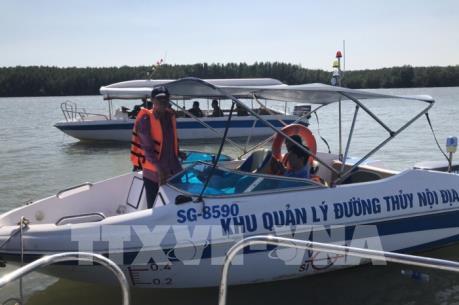 Chìm tàu nghiêm trọng trên biển Cần Giờ