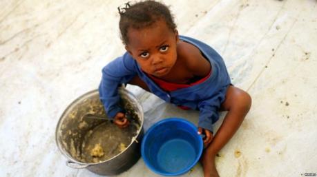 Hàng trăm người bị ngộ độc tại Uganda do dùng thực phẩm của WFP