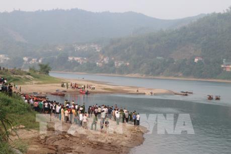 8 học sinh bị đuối nước trên sông Đà