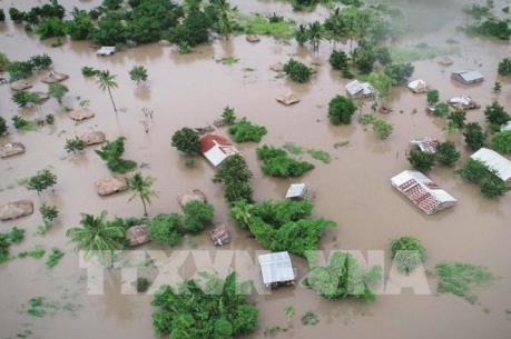 Mozambique và Zimbabwe vẫn "khổn khổ" vì bão Idai