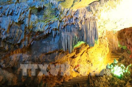 Khám phá động Thiên Hà giữa núi rừng Nho Quan