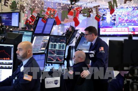 Tổng thống Mỹ đe dọa áp thuế, chứng khoán thế giới chìm trong sắc đỏ 