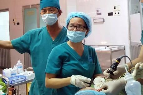 Khuyến cáo về cách chữa theo mẹo dân gian khi nuốt phải dị vật