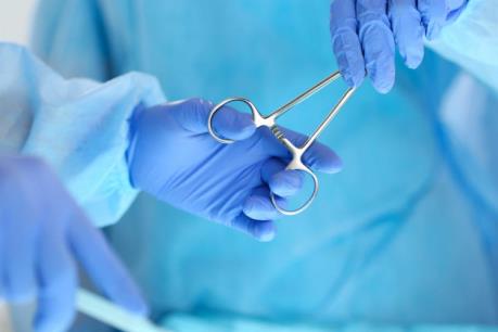 Lần đầu ghép thận từ người hiến tạng nhiễm HIV còn sống