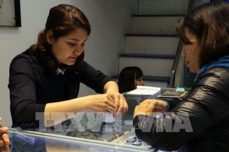 Giá vàng trong nước tuần qua điều chỉnh giảm cả chiều mua vào và bán ra