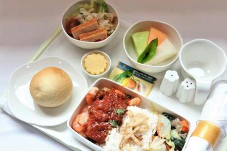 Đặc sản dưa lưới và thanh long lên chuyến bay của Vietnam Airlines