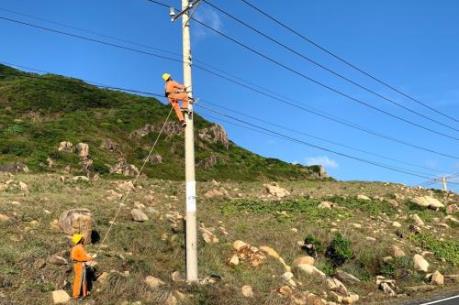 Điều tiết giảm công suất phụ tải đỉnh hệ thống điện EVNSPC