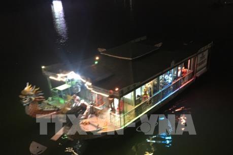 Mộng mơ cảnh sắc sông Hương về đêm