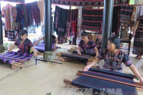 Hơn 300 nghệ nhân tham gia Festival nghề truyền thống Huế năm 2019