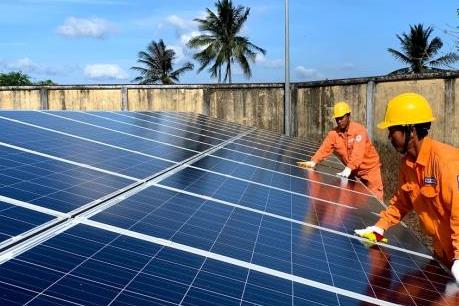 Khách đến Côn Đảo tăng - sức ép lớn trong cung cấp điện ở Côn Đảo