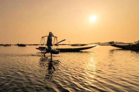 Mưu sinh trên đầm Quảng Lợi