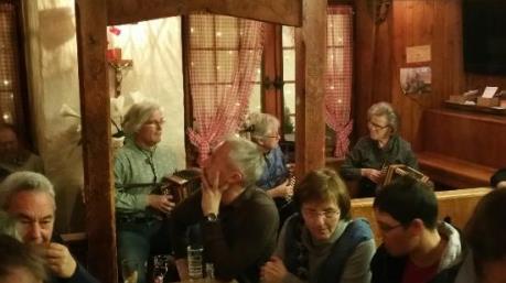 Thụy Sĩ lập đường dây nóng ngăn chặn ngược đãi người cao tuổi