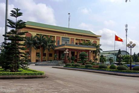 Thông tin vụ Văn phòng HĐND tỉnh Ninh Bình sử dụng xe ô tô công hai BKS