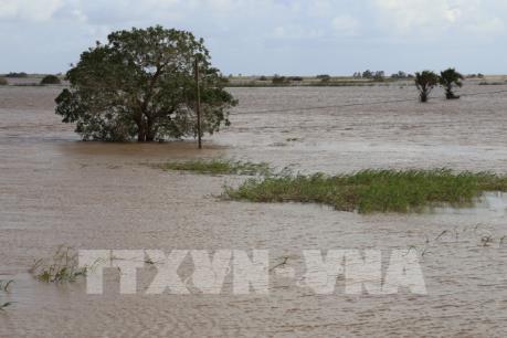 Biến đổi khí hậu khiến nhiều nước nghèo sa lầy trong các khoản nợ