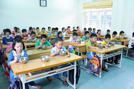 Quản lý an toàn thực phẩm trường học- Bài 2: Cùng giám sát bữa ăn học đường