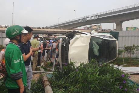 Xác định danh tính lái xe gây tai nạn nghiêm trọng tại Mai Dịch (Hà Nội)