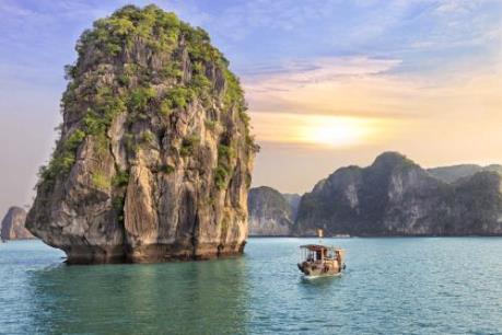 Quảng Ninh thông qua gói kích cầu du lịch 200 tỉ đồng