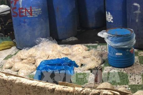 Gần 2 tấn ngó sen, chuối bào bị phát hiện "ngậm" hóa chất độc hại
